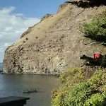 Crusoe Island Lodge